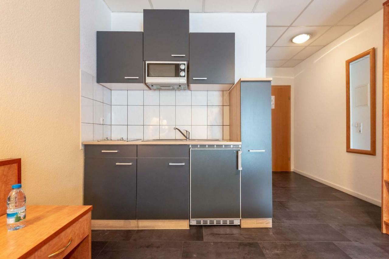 Boardinghouse Burgpark Hotel Hürth Екстериор снимка