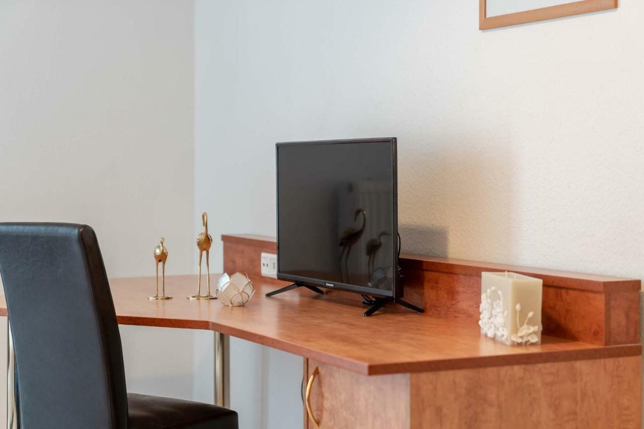 Boardinghouse Burgpark Hotel Hürth Екстериор снимка